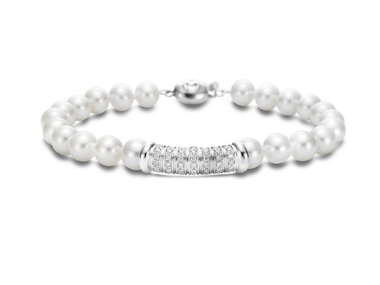 MASTOLONI - 18K White Gold 6.5-7MM White Round Cultured Pearl Bracelet with 49 Diamonds 0.40 TCW 7 Inches