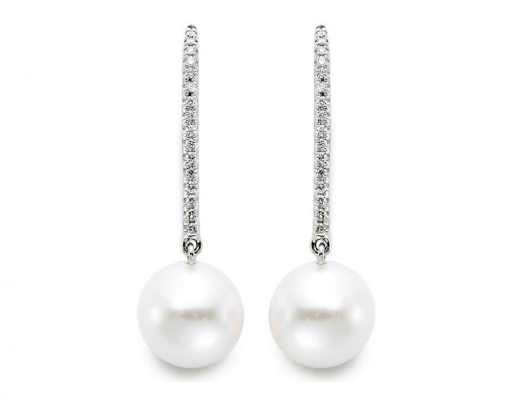 MASTOLONI - 18K White Gold 10-10.5MM White Round Cultured Pearl Shepherd Hook Earring with 34 Diamonds 0.15 TCW