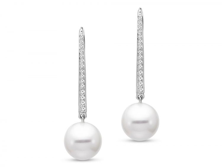MASTOLONI - 14K White Gold 8.5-9MM White Round Freshwater Pearl Shepherd Hook Earring with 30 Diamonds 0.16 TCW