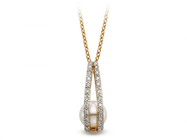 MASTOLONI - 14K Yellow Gold 7.5-8MM White Round Freshwater Pearl Pendant with 24 Diamonds 0.14 TCW 18 Inches