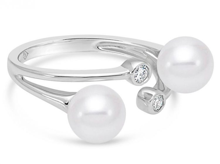 MASTOLONI - 18K White Gold 7-7.5MM White Round Cultured Pearl Ring with 2 Diamonds 0.12 TCW